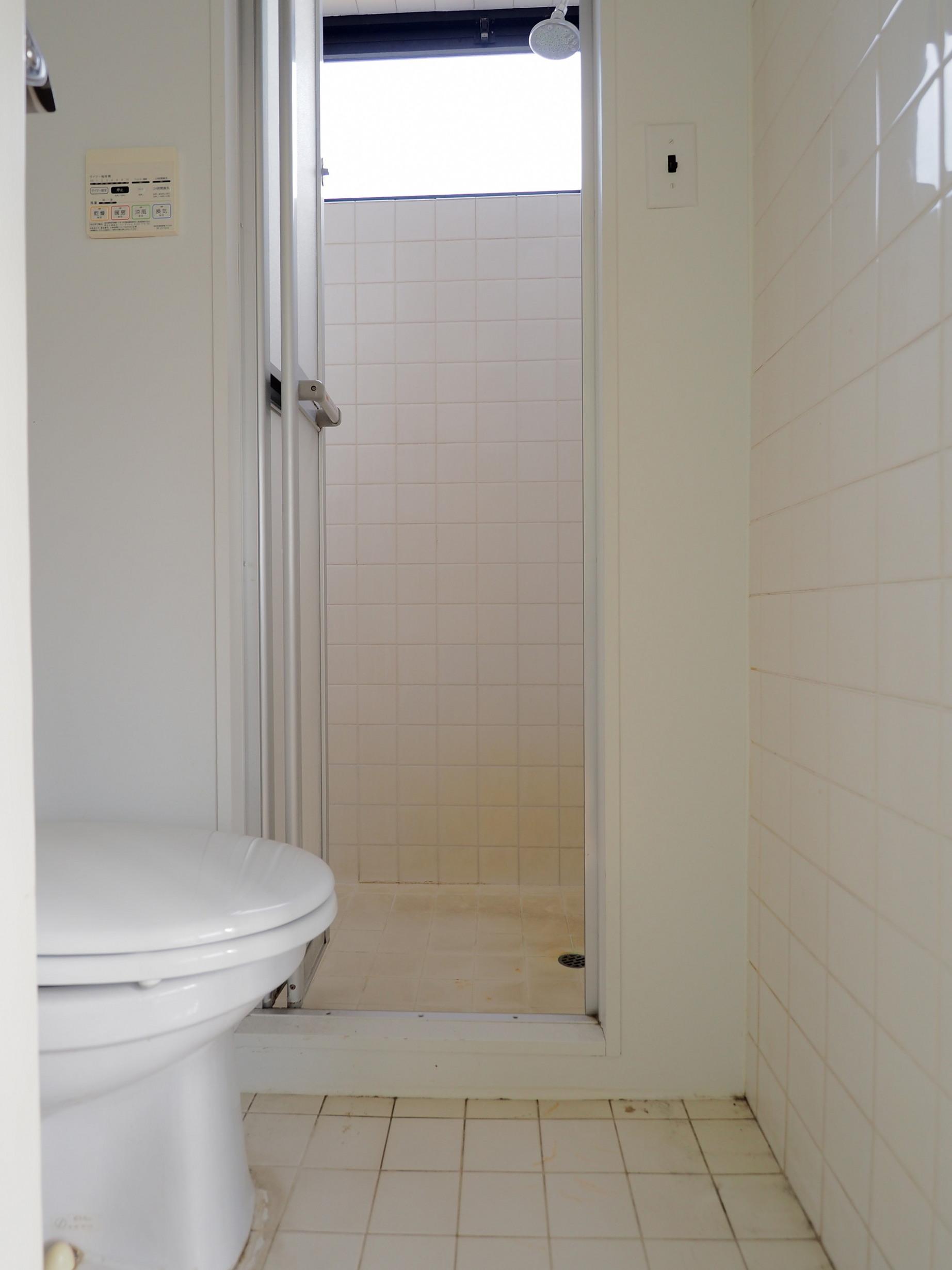 トイレとシャワールーム