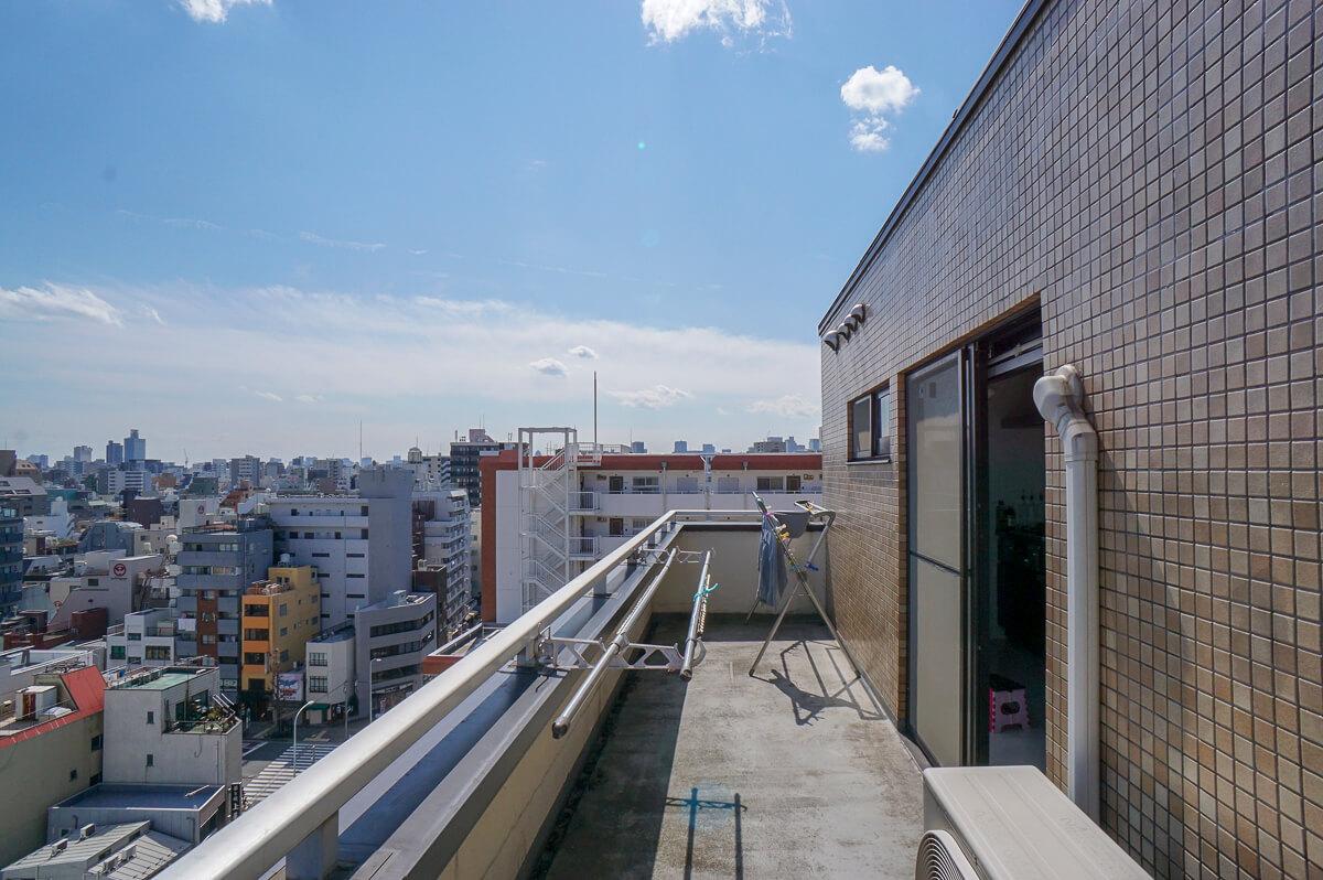 バルコニー広め