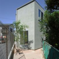 横浜市保土ヶ谷区西谷町の賃貸物件/専用庭はコンパクト。公園と隣接しています。