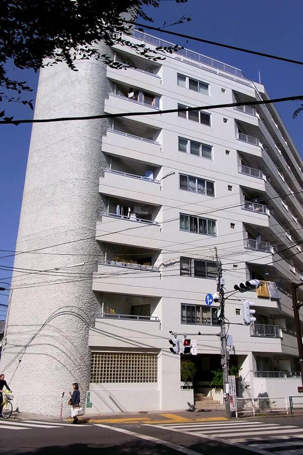 レトロな雰囲気の外観