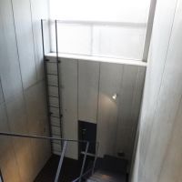 横浜市青葉区青葉台の賃貸物件/上から見下ろしても、吹き抜けと開口部の迫力があります