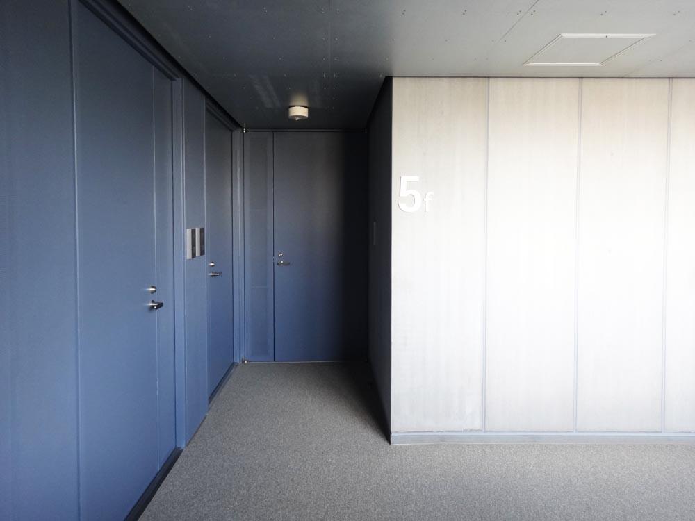 横浜市青葉区青葉台の賃貸物件/共用部もスッキリといい感じ