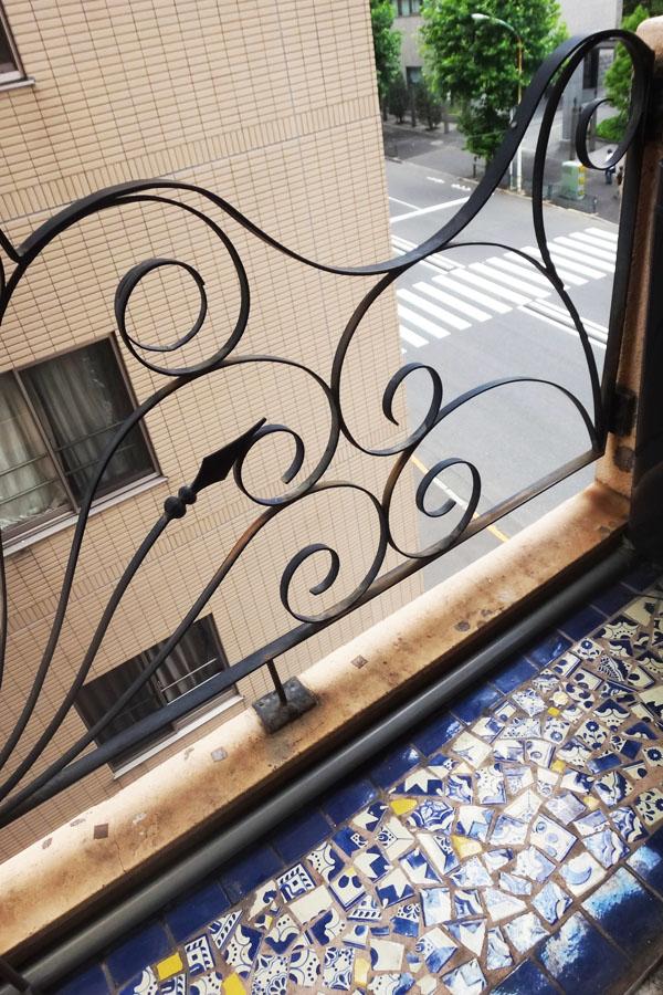 バルコニーにも素敵なタイル