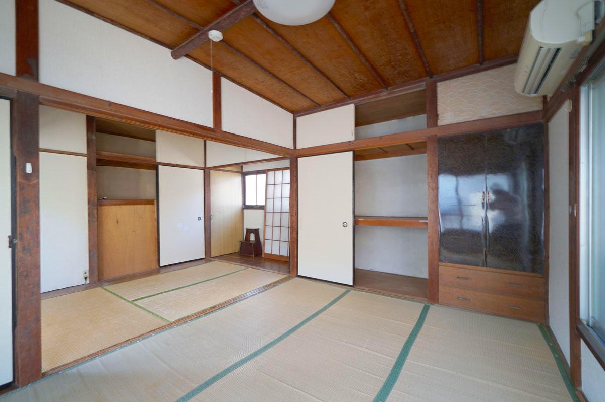 2階は写真手前側の床が若干下がっている感じでした