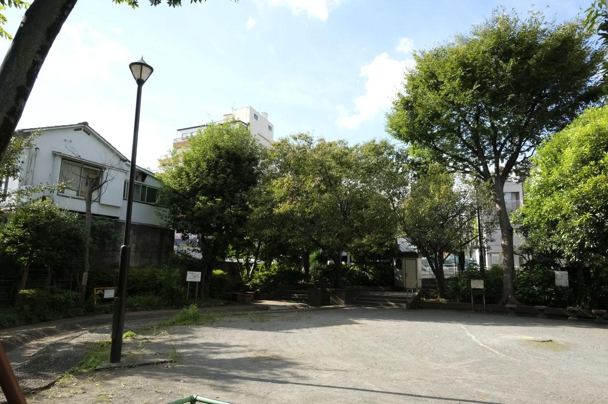 となりの公園