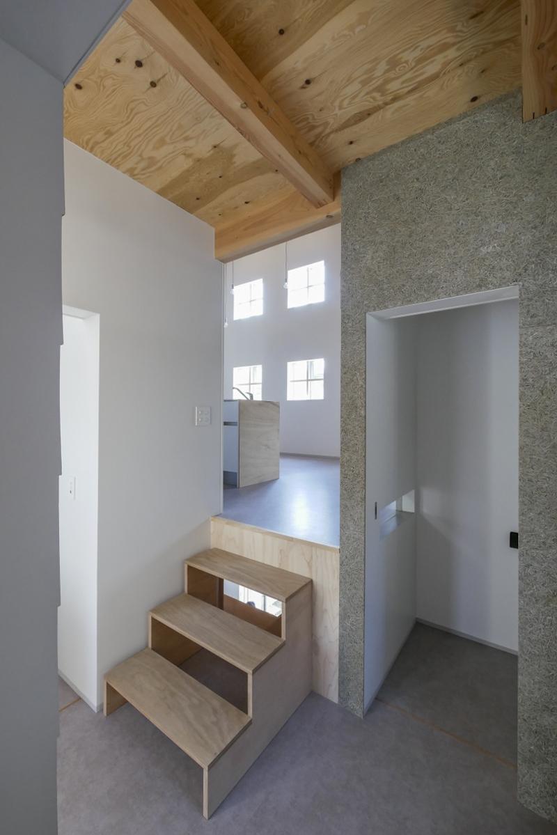 杉並区大宮の賃貸物件/C区画から共用ダイニングキッチンへ向けてのアングル（新築竣工時写真）