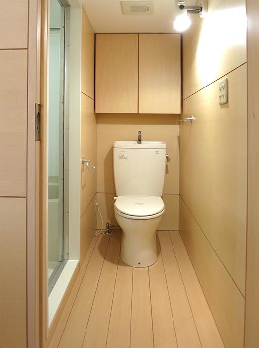 横浜市神奈川区大口通の賃貸物件/トイレは上部収納付き