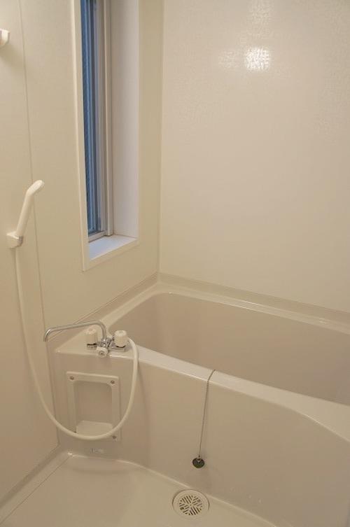 横浜市神奈川区入江の賃貸物件/窓付のユニットバス