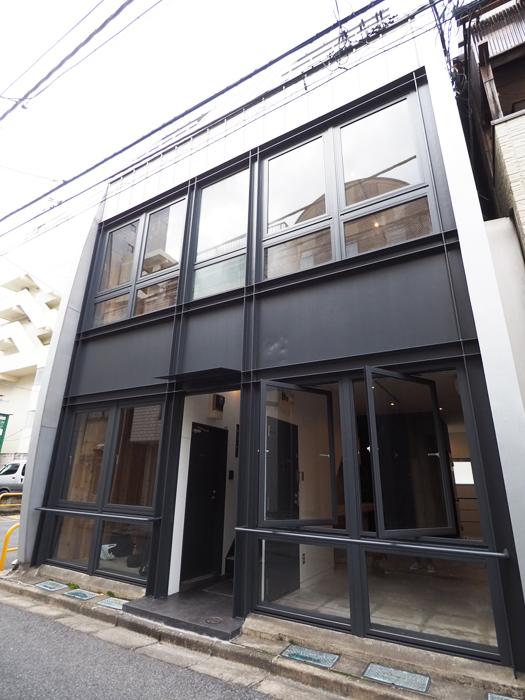 千代田区東神田の賃貸物件/外観。シュッとしていてかっこいい