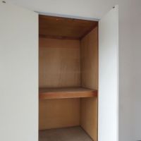 渋谷区千駄ヶ谷の賃貸物件/収納はこの1カ所のみ。ハンガーパイプもないので、ラックや棚を用意する必要がありそう