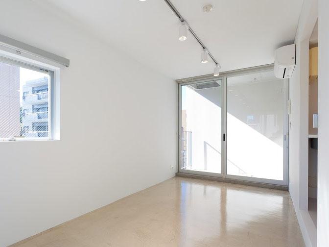 渋谷区上原の賃貸物件/小さな空間でも窓が多く明るく息苦しさがありません