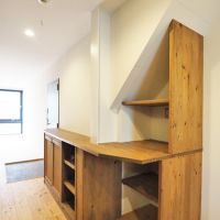千代田区東神田の賃貸物件/造作棚が細かくつくられていてキッチン回りの収納は充分かと