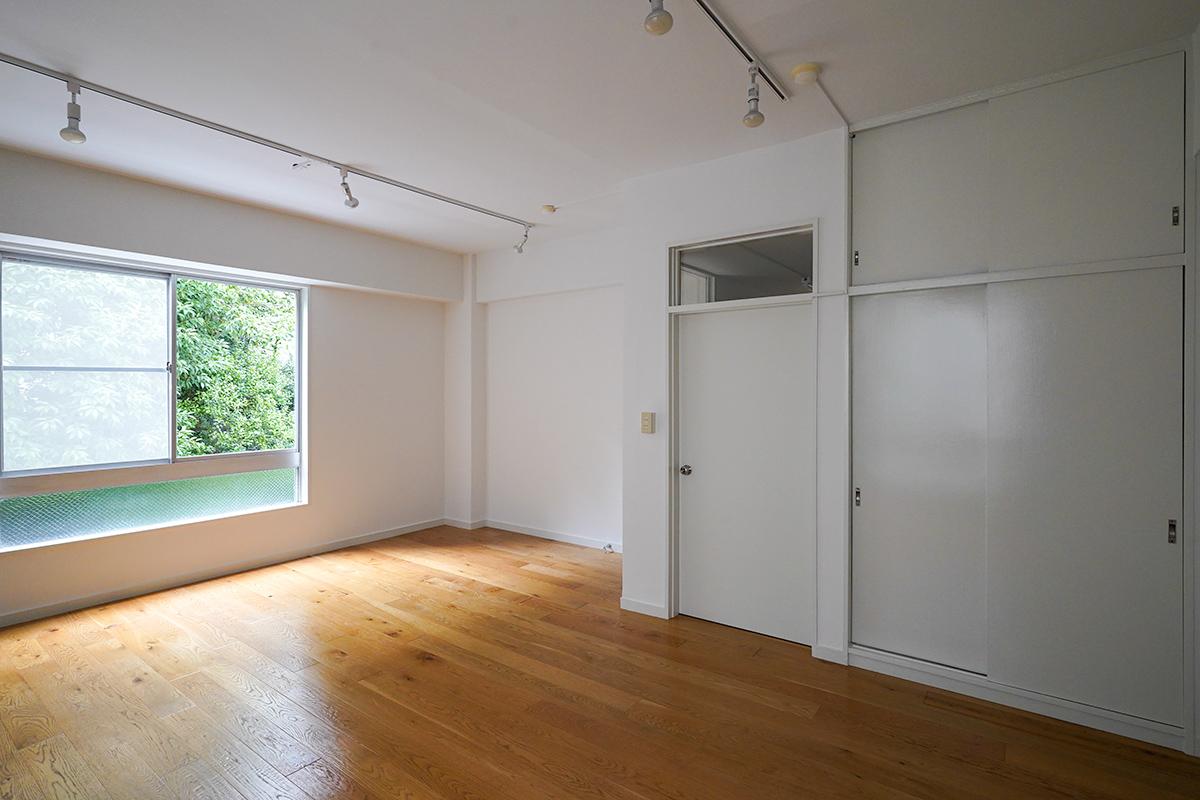 レトロな建具はそのままに