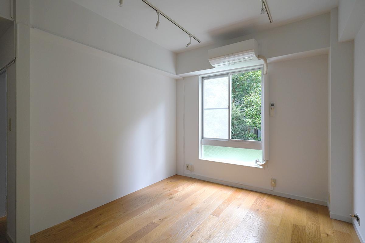 玄関側の部屋からも緑が見えます