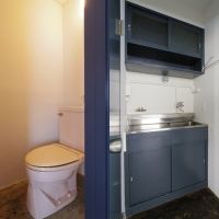 千代田区神田猿楽町の賃貸物件/水回りは既存を生かしたつくり（201号室）