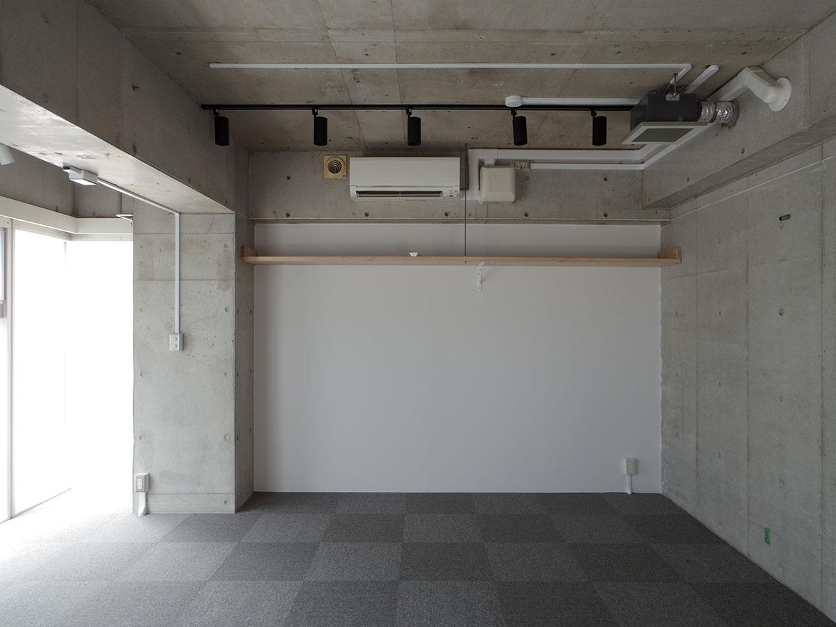 渋谷区恵比寿南の賃貸物件/オフィス3。この部屋にも外からの出入り口があり、直接アプローチ可能