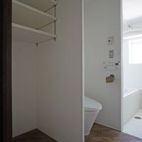 品川区上大崎の売買物件/洗濯機置き場とトイレ