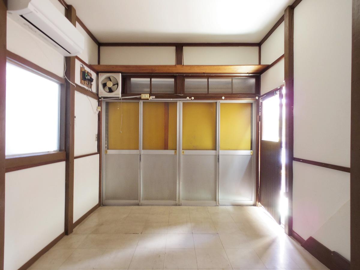 1階の開口は幅2.5m、天井高は2.7mと少し高め