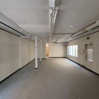 山形県山形市本町の売買物件/2階は明るいワンルームのような空間