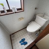 山形県鶴岡市堅苔沢の売買物件/トイレからも海が眺められます。