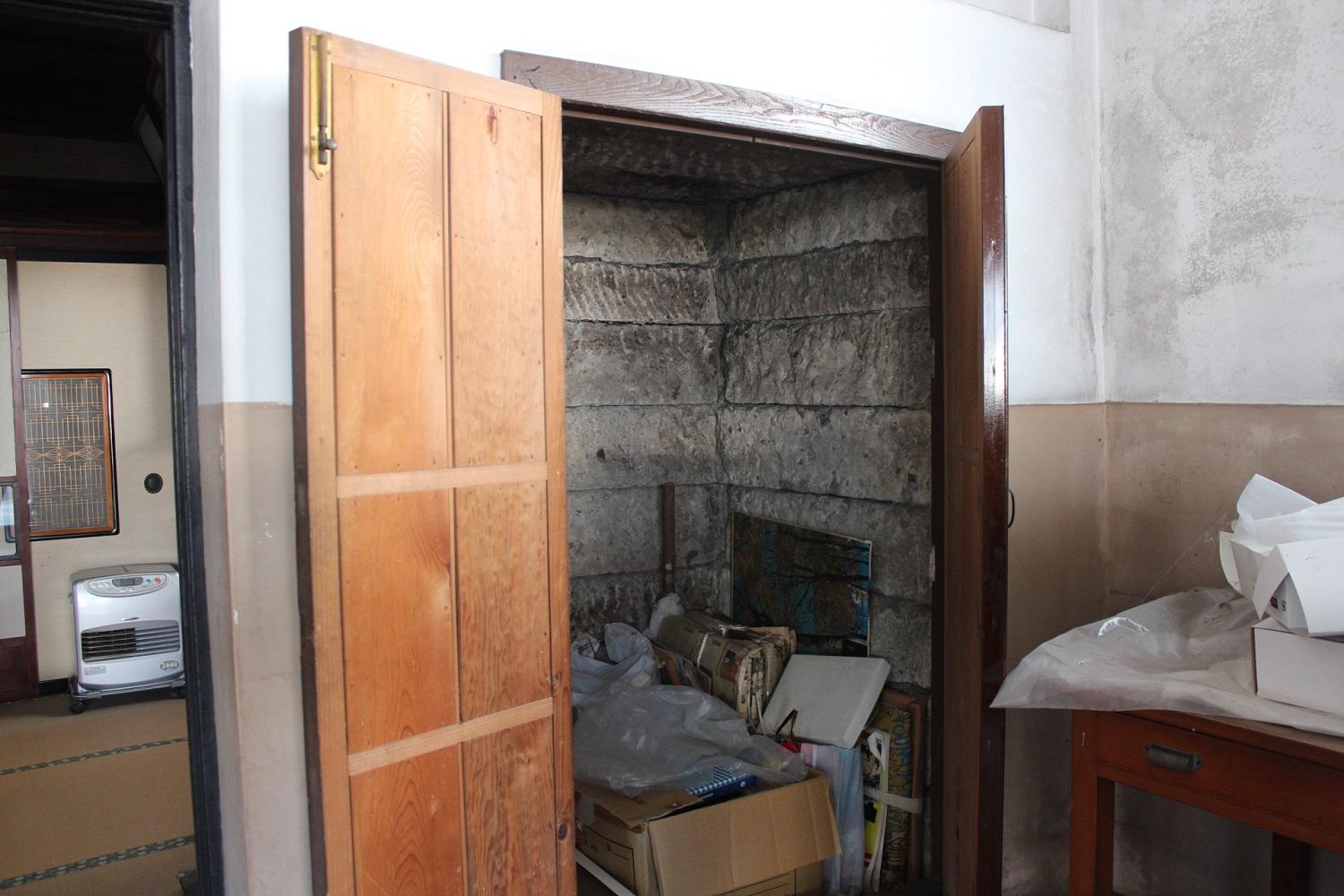 山形県東村山郡山辺町大字山辺の売買物件/金庫室として利用されていたスペース。