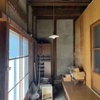 山形県東村山郡山辺町大字山辺の売買物件/蔵を半分に区切ってこちらは座敷蔵スペース。蔵の中に小部屋を設置し寝室として利用されていました。