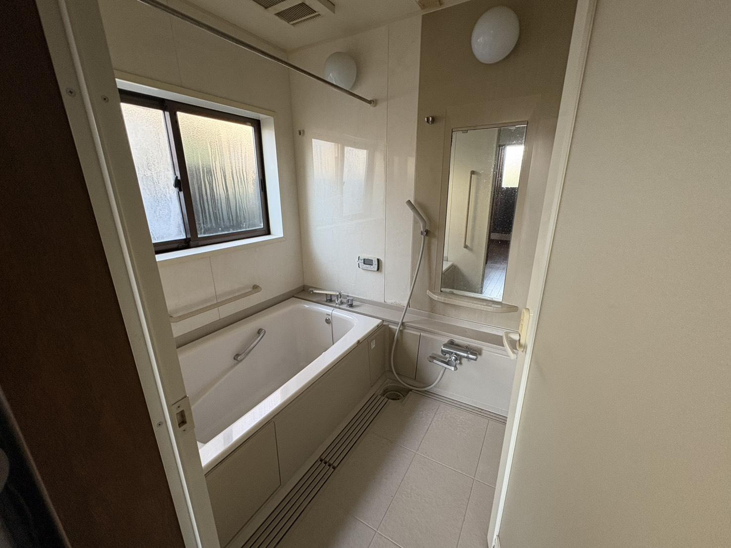 山形県東村山郡山辺町大字山辺の売買物件/浴室。