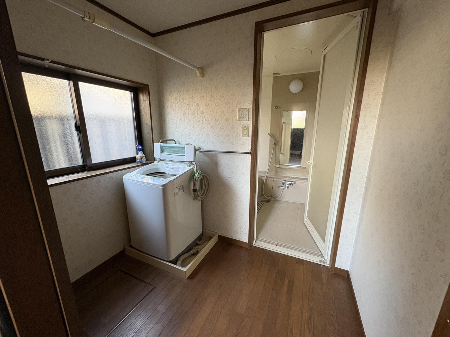 山形県東村山郡山辺町大字山辺の売買物件/洗面脱衣室。