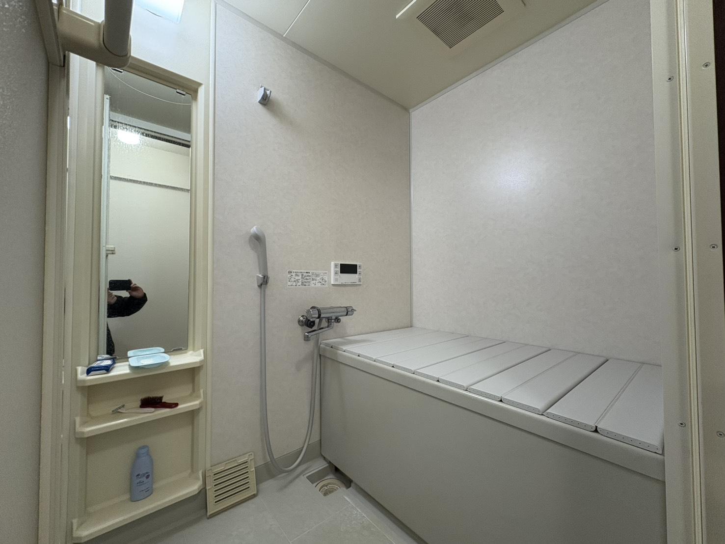 山形県上山市宮脇の売買物件/シンプルなユニットバス。