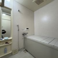 山形県上山市宮脇の売買物件/シンプルなユニットバス。