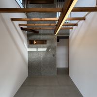 山形県山形市長町の賃貸物件/全面吹き抜けの気持ちの良い土間スペースは用途をあえて限定していません。