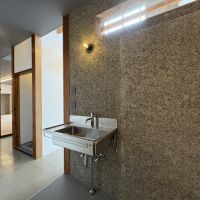 山形県山形市長町の賃貸物件/回遊できる土間スペースは洗面所としての機能も持ち合わせています。
遮るものがない自由な空間。