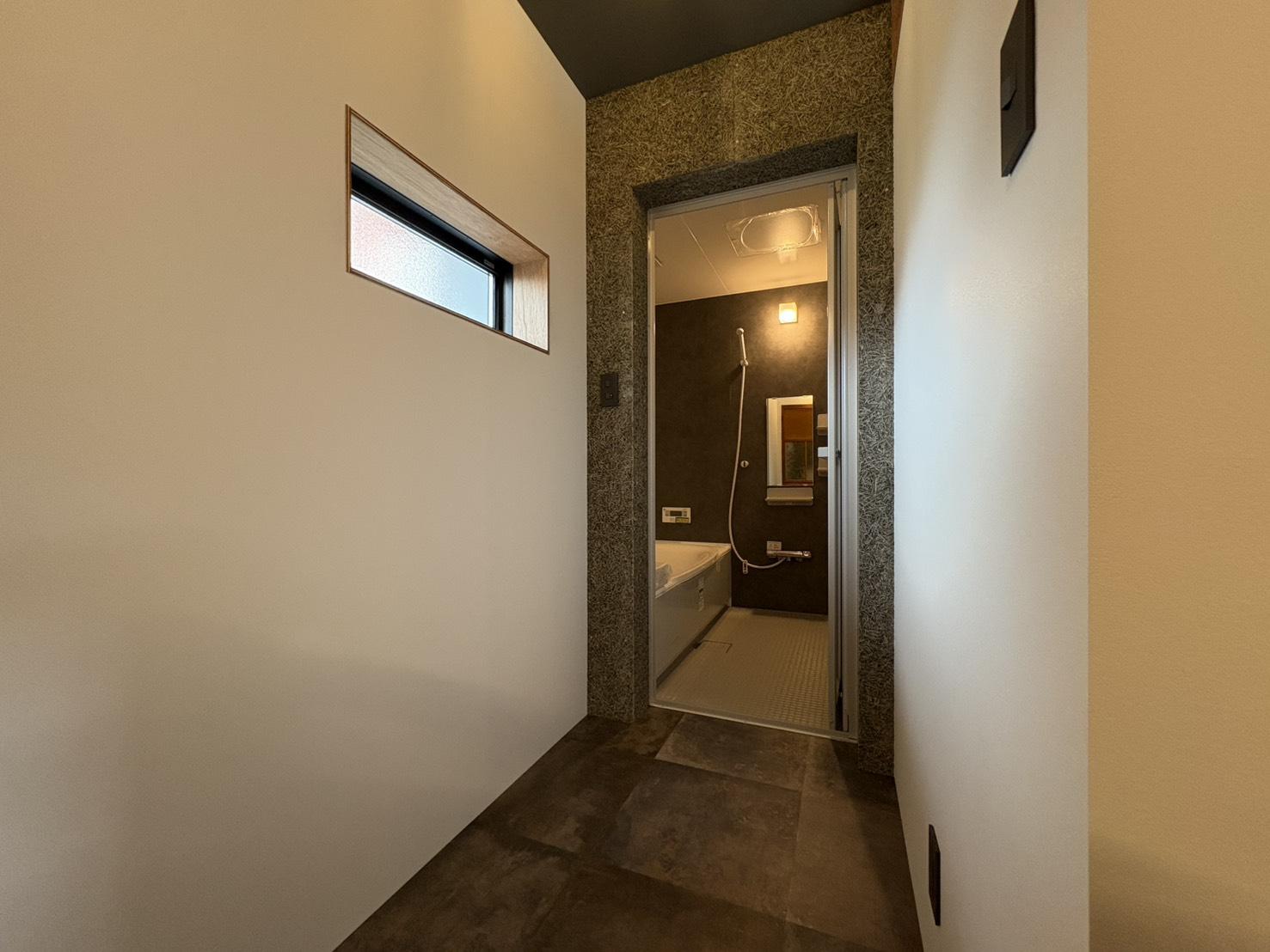 山形県山形市長町の賃貸物件/脱衣所の奥には新設した一坪浴室が。