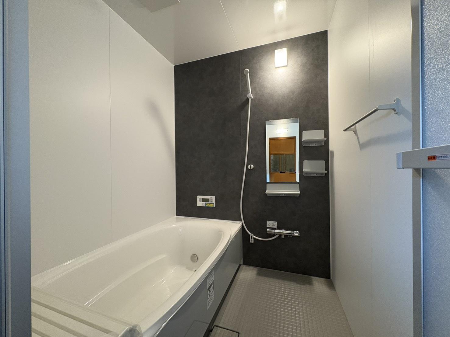 山形県山形市長町の賃貸物件/大きな湯船で一日の疲れを癒して下さい。