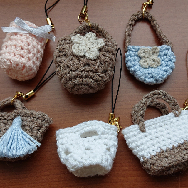 手作りキーホルダーの作品71選 ビーズやフェルトを使った作品など Roomclip Mag 暮らしとインテリアのwebマガジン