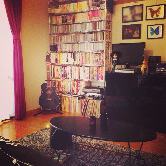 なぁ もう部屋にメタルラック置くのはやめにしようぜ 大人には大人のインテリアってもんがあるだろ 転載禁止 C 2ch Net