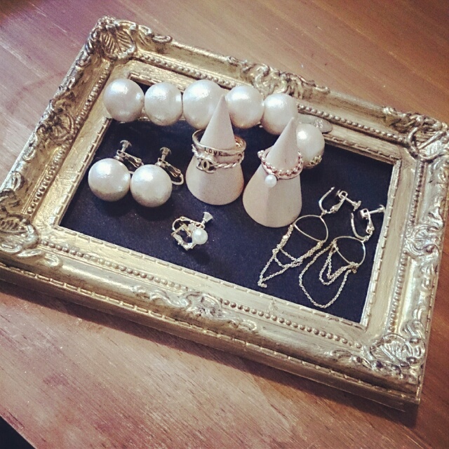 あのアイテムで簡単に作れる♡おしゃれな『アクセサリートレイ』のDIYアイデア!