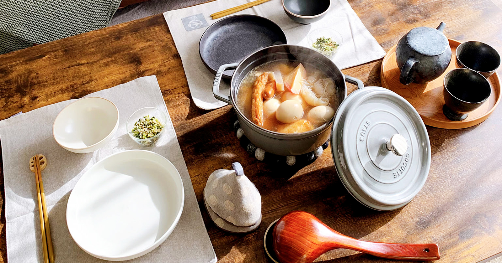 あたたかい料理のある食卓