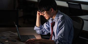 深夜残業とは？割増率・深夜手当の計算方法・計算時の注意点を解説