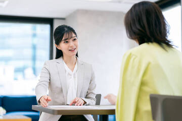 失業保険の相談を無料でできる窓口は？ハローワークでの手続きも解説