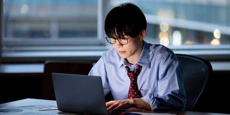 残業100時間は公務員なら可能なの？公務員の残業のルールをわかりやすく解説