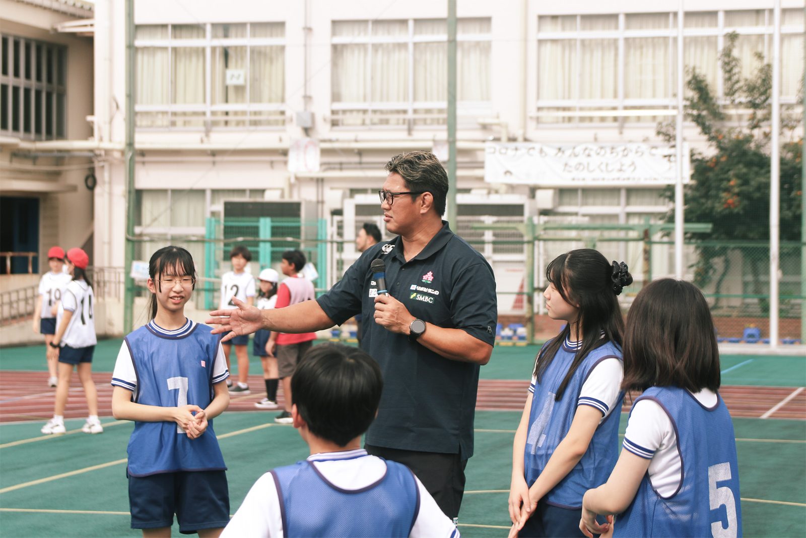 ラグビー元日本代表および現役選手による小学校訪問事業レポート at
