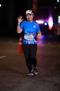 BIB: 101, 12386
                            <button type="button" onclick="openModal(18654290)" class="btn btn-primary btn-sm float-right btn-popup" data-toggle="modal" data-target=".modal-high-quality">
                        <i class="fas fa-shopping-cart"></i> Add to Cart
                    </button>
                                            <button type="button" onclick="isThisMe(18654290, true)" class="btn btn-success btn-sm float-right btn-popup btn-isme hidden" data-toggle="tooltip" data-placement="bottom" title="นี่คือรูปของคุณใช่ไหม คลิกที่นี่เพื่อเอาเข้าอัลบั้ม">
                        <i class="fas fa-plus"></i> Add to album
                    </button>
                    <button type="button" onclick="isThisMe(18654290, false)" class="btn btn-warning btn-sm float-right btn-popup btn-isnotme hidden">
                        <i class="fas fa-ban"></i> Remove from album
                    </button>