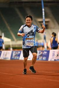 BIB: 12143
                            <button type="button" onclick="openModal(18726290)" class="btn btn-primary btn-sm float-right btn-popup" data-toggle="modal" data-target=".modal-high-quality">
                        <i class="fas fa-shopping-cart"></i> Add to Cart
                    </button>
                                            <button type="button" onclick="isThisMe(18726290, true)" class="btn btn-success btn-sm float-right btn-popup btn-isme hidden" data-toggle="tooltip" data-placement="bottom" title="นี่คือรูปของคุณใช่ไหม คลิกที่นี่เพื่อเอาเข้าอัลบั้ม">
                        <i class="fas fa-plus"></i> Add to album
                    </button>
                    <button type="button" onclick="isThisMe(18726290, false)" class="btn btn-warning btn-sm float-right btn-popup btn-isnotme hidden">
                        <i class="fas fa-ban"></i> Remove from album
                    </button>