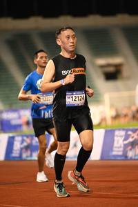 BIB: 12221, 12124
                            <button type="button" onclick="openModal(18718954)" class="btn btn-primary btn-sm float-right btn-popup" data-toggle="modal" data-target=".modal-high-quality">
                        <i class="fas fa-shopping-cart"></i> Add to Cart
                    </button>
                                            <button type="button" onclick="isThisMe(18718954, true)" class="btn btn-success btn-sm float-right btn-popup btn-isme hidden" data-toggle="tooltip" data-placement="bottom" title="นี่คือรูปของคุณใช่ไหม คลิกที่นี่เพื่อเอาเข้าอัลบั้ม">
                        <i class="fas fa-plus"></i> Add to album
                    </button>
                    <button type="button" onclick="isThisMe(18718954, false)" class="btn btn-warning btn-sm float-right btn-popup btn-isnotme hidden">
                        <i class="fas fa-ban"></i> Remove from album
                    </button>