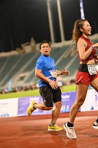 BIB: 122
                            <button type="button" onclick="openModal(18719133)" class="btn btn-primary btn-sm float-right btn-popup" data-toggle="modal" data-target=".modal-high-quality">
                        <i class="fas fa-shopping-cart"></i> Add to Cart
                    </button>
                                            <button type="button" onclick="isThisMe(18719133, true)" class="btn btn-success btn-sm float-right btn-popup btn-isme hidden" data-toggle="tooltip" data-placement="bottom" title="นี่คือรูปของคุณใช่ไหม คลิกที่นี่เพื่อเอาเข้าอัลบั้ม">
                        <i class="fas fa-plus"></i> Add to album
                    </button>
                    <button type="button" onclick="isThisMe(18719133, false)" class="btn btn-warning btn-sm float-right btn-popup btn-isnotme hidden">
                        <i class="fas fa-ban"></i> Remove from album
                    </button>