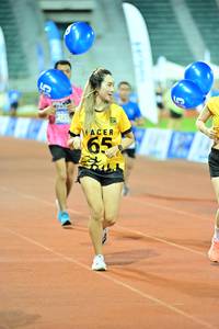 BIB: 125
                            <button type="button" onclick="openModal(18717907)" class="btn btn-primary btn-sm float-right btn-popup" data-toggle="modal" data-target=".modal-high-quality">
                        <i class="fas fa-shopping-cart"></i> Add to Cart
                    </button>
                                            <button type="button" onclick="isThisMe(18717907, true)" class="btn btn-success btn-sm float-right btn-popup btn-isme hidden" data-toggle="tooltip" data-placement="bottom" title="นี่คือรูปของคุณใช่ไหม คลิกที่นี่เพื่อเอาเข้าอัลบั้ม">
                        <i class="fas fa-plus"></i> Add to album
                    </button>
                    <button type="button" onclick="isThisMe(18717907, false)" class="btn btn-warning btn-sm float-right btn-popup btn-isnotme hidden">
                        <i class="fas fa-ban"></i> Remove from album
                    </button>