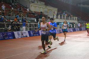 BIB: 1748, 689
                            <button type="button" onclick="openModal(18712586)" class="btn btn-primary btn-sm float-right btn-popup" data-toggle="modal" data-target=".modal-high-quality">
                        <i class="fas fa-shopping-cart"></i> Add to Cart
                    </button>
                                            <button type="button" onclick="isThisMe(18712586, true)" class="btn btn-success btn-sm float-right btn-popup btn-isme hidden" data-toggle="tooltip" data-placement="bottom" title="นี่คือรูปของคุณใช่ไหม คลิกที่นี่เพื่อเอาเข้าอัลบั้ม">
                        <i class="fas fa-plus"></i> Add to album
                    </button>
                    <button type="button" onclick="isThisMe(18712586, false)" class="btn btn-warning btn-sm float-right btn-popup btn-isnotme hidden">
                        <i class="fas fa-ban"></i> Remove from album
                    </button>