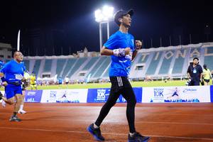 BIB: 1239
                            <button type="button" onclick="openModal(18776991)" class="btn btn-primary btn-sm float-right btn-popup" data-toggle="modal" data-target=".modal-high-quality">
                        <i class="fas fa-shopping-cart"></i> Add to Cart
                    </button>
                                            <button type="button" onclick="isThisMe(18776991, true)" class="btn btn-success btn-sm float-right btn-popup btn-isme hidden" data-toggle="tooltip" data-placement="bottom" title="นี่คือรูปของคุณใช่ไหม คลิกที่นี่เพื่อเอาเข้าอัลบั้ม">
                        <i class="fas fa-plus"></i> Add to album
                    </button>
                    <button type="button" onclick="isThisMe(18776991, false)" class="btn btn-warning btn-sm float-right btn-popup btn-isnotme hidden">
                        <i class="fas fa-ban"></i> Remove from album
                    </button>