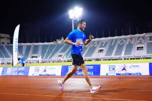 BIB: 200, 2022
                            <button type="button" onclick="openModal(18777596)" class="btn btn-primary btn-sm float-right btn-popup" data-toggle="modal" data-target=".modal-high-quality">
                        <i class="fas fa-shopping-cart"></i> Add to Cart
                    </button>
                                            <button type="button" onclick="isThisMe(18777596, true)" class="btn btn-success btn-sm float-right btn-popup btn-isme hidden" data-toggle="tooltip" data-placement="bottom" title="นี่คือรูปของคุณใช่ไหม คลิกที่นี่เพื่อเอาเข้าอัลบั้ม">
                        <i class="fas fa-plus"></i> Add to album
                    </button>
                    <button type="button" onclick="isThisMe(18777596, false)" class="btn btn-warning btn-sm float-right btn-popup btn-isnotme hidden">
                        <i class="fas fa-ban"></i> Remove from album
                    </button>